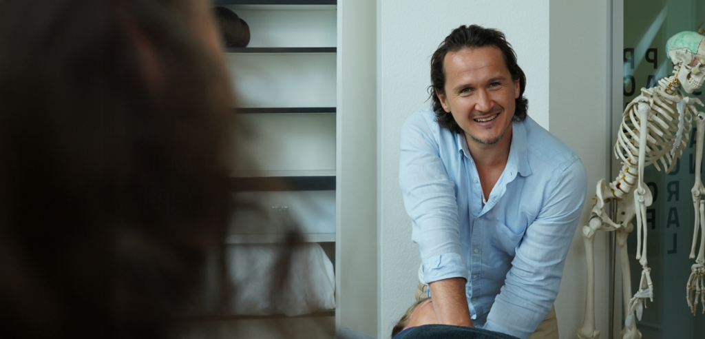 Dr. Artur Müller